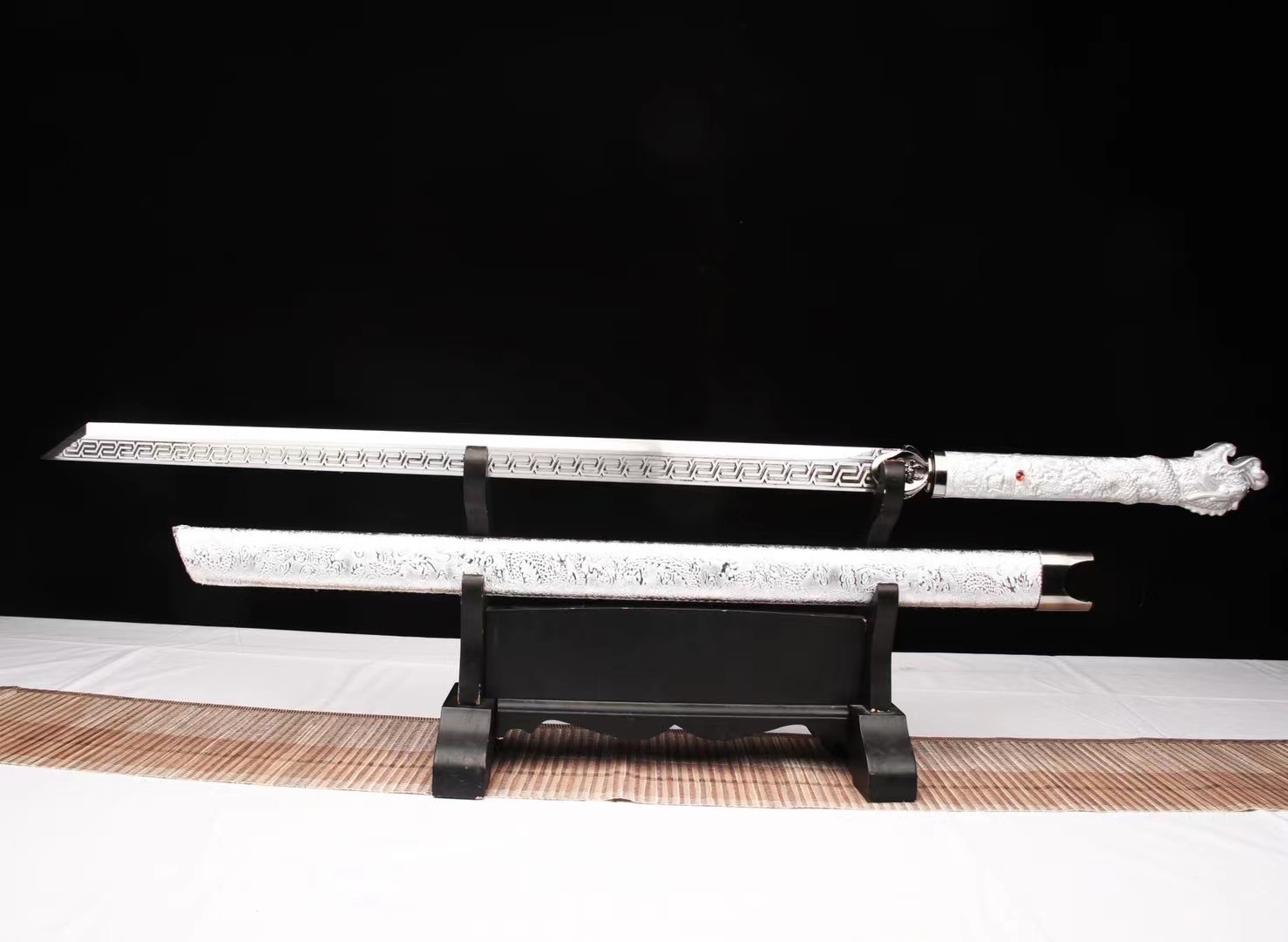 Chinese handmade sword/short/high performance/sharp/银龙斩/CS 71