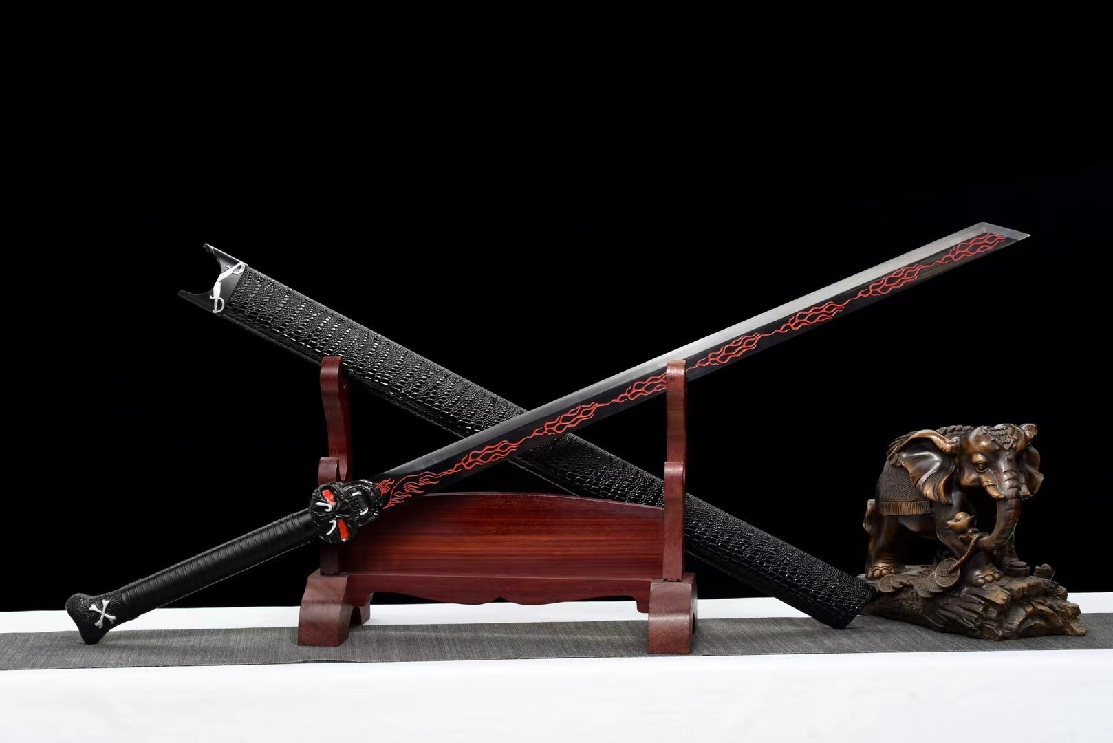 シャープレッドウッドライオン太刀 古兵器 武具 刀装具 日本刀 模造刀 居合刀 超希少 シャープレッドウッドライオン太刀 古兵器 武具 刀装具